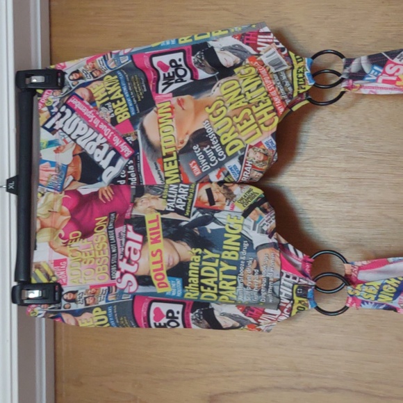 RARE Tabloid Gossip Club Leggings - Picture 5 of 8